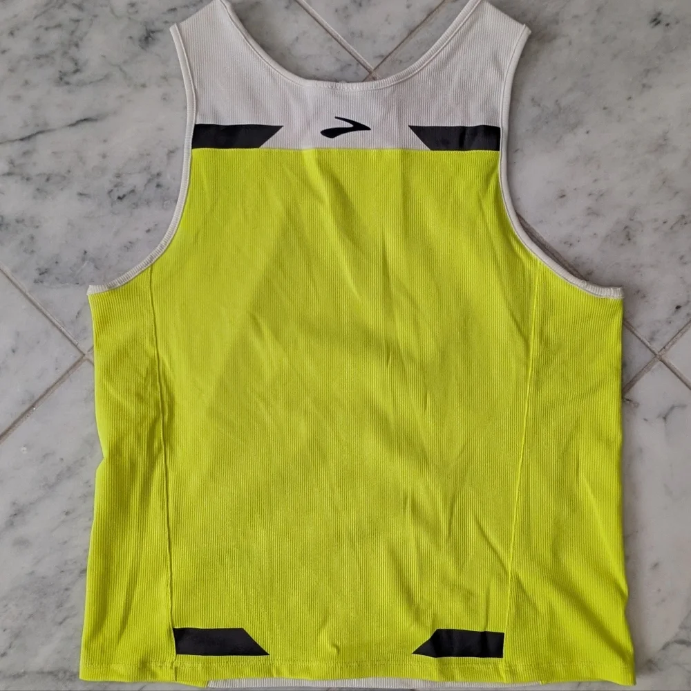 Brooks Women's Run Visible Athletic Tank Top - Picture 2 of 5